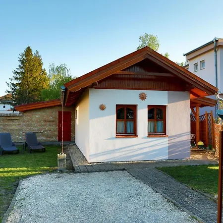 Napocska Nyaralohaz Balatonmariafurdo