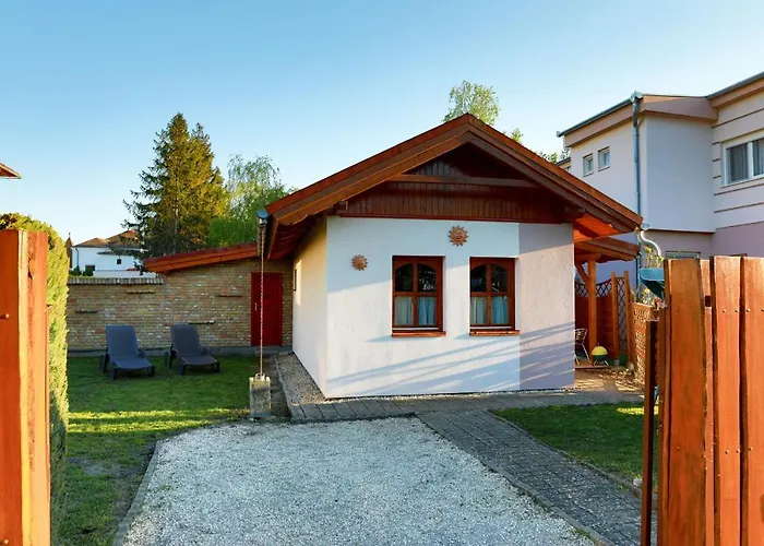 Napocska Nyaralohaz Balatonmáriafürdő